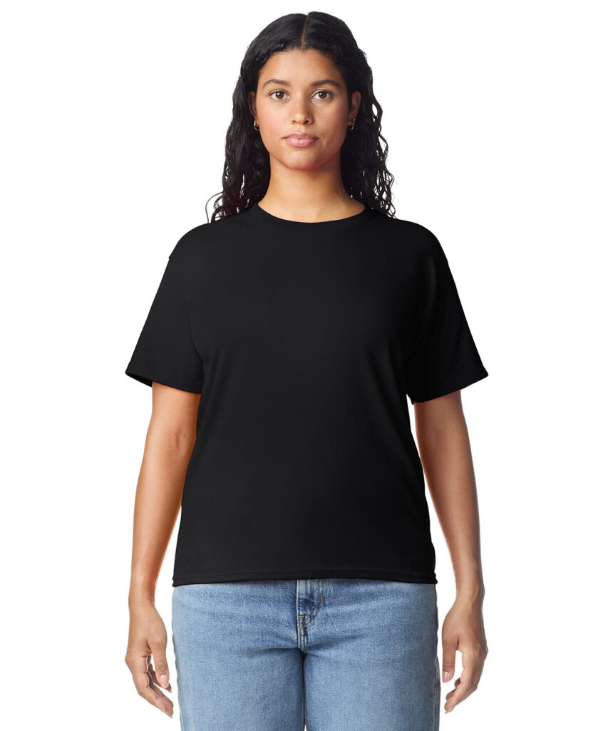 Gildan female catalogue model